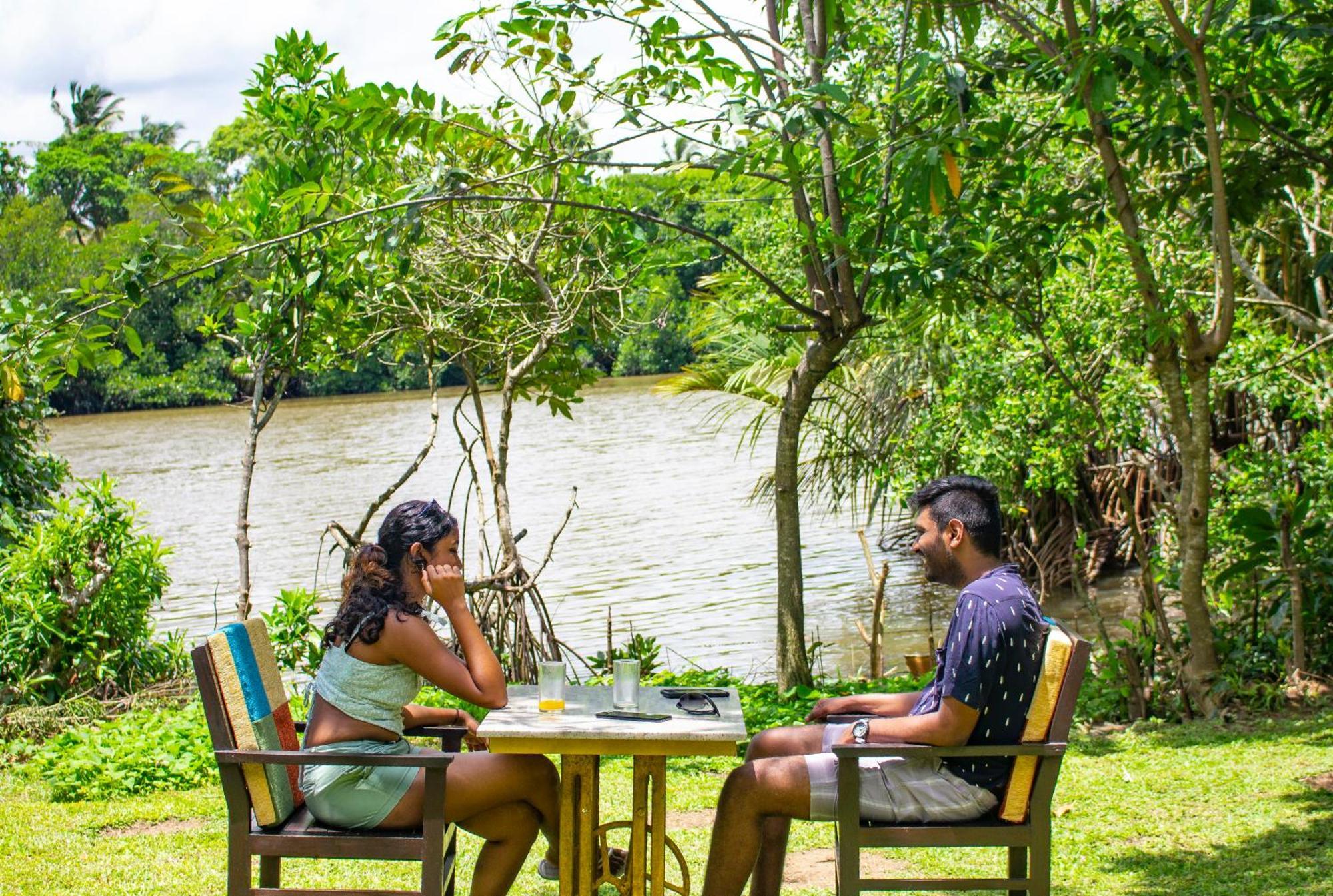 Lost & Found Hostel Weligama Exterior foto